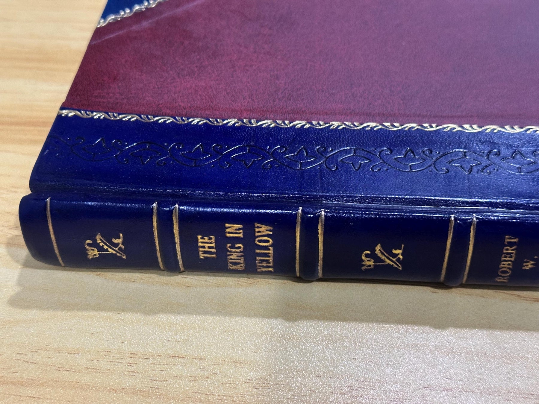 The King in Yellow 1895, Robert W. Chambers [Leather Bound]